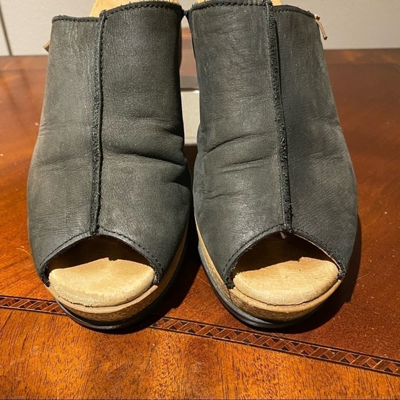 El Naturalista Women N5005
Pleasant Leaves Clogs Size 6.5 - Picture 8 of 8